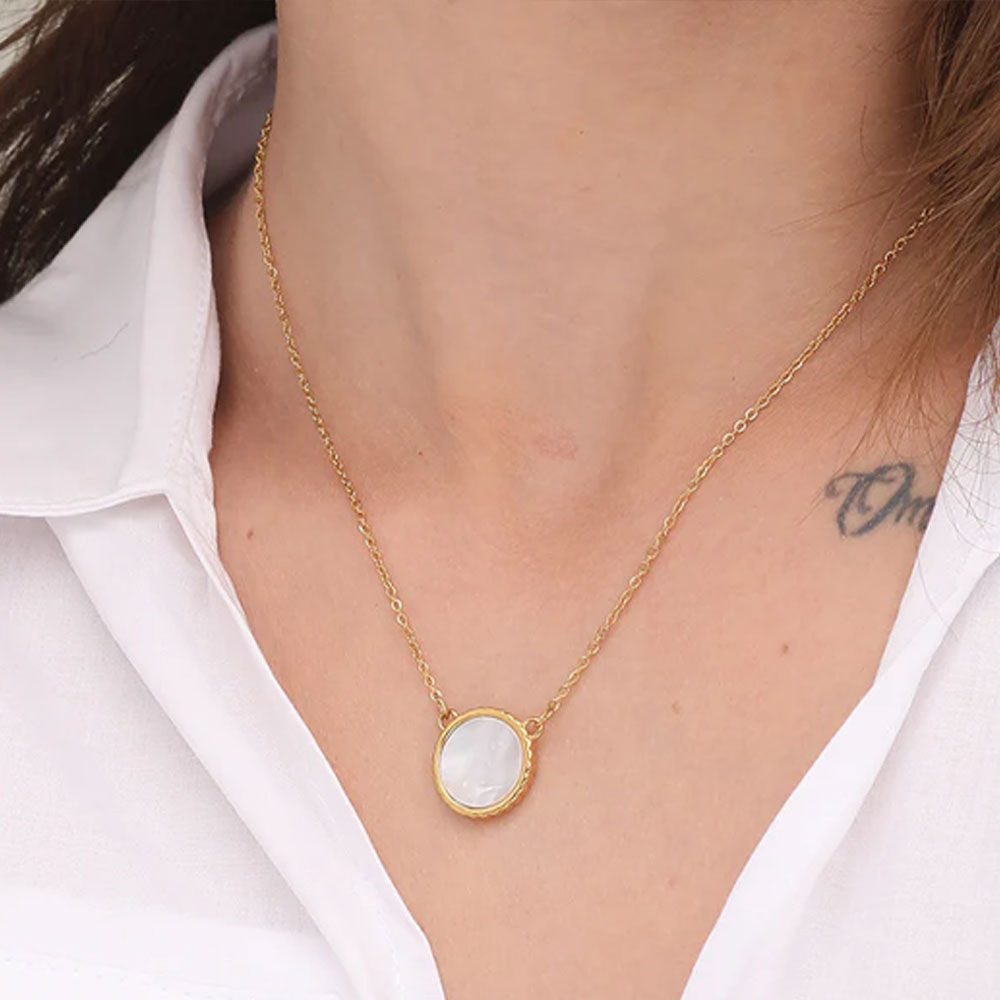 White Round Necklace