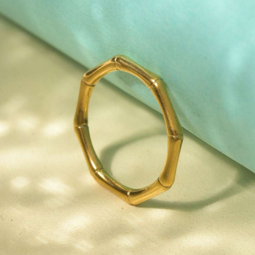 Thin Twig Ring
