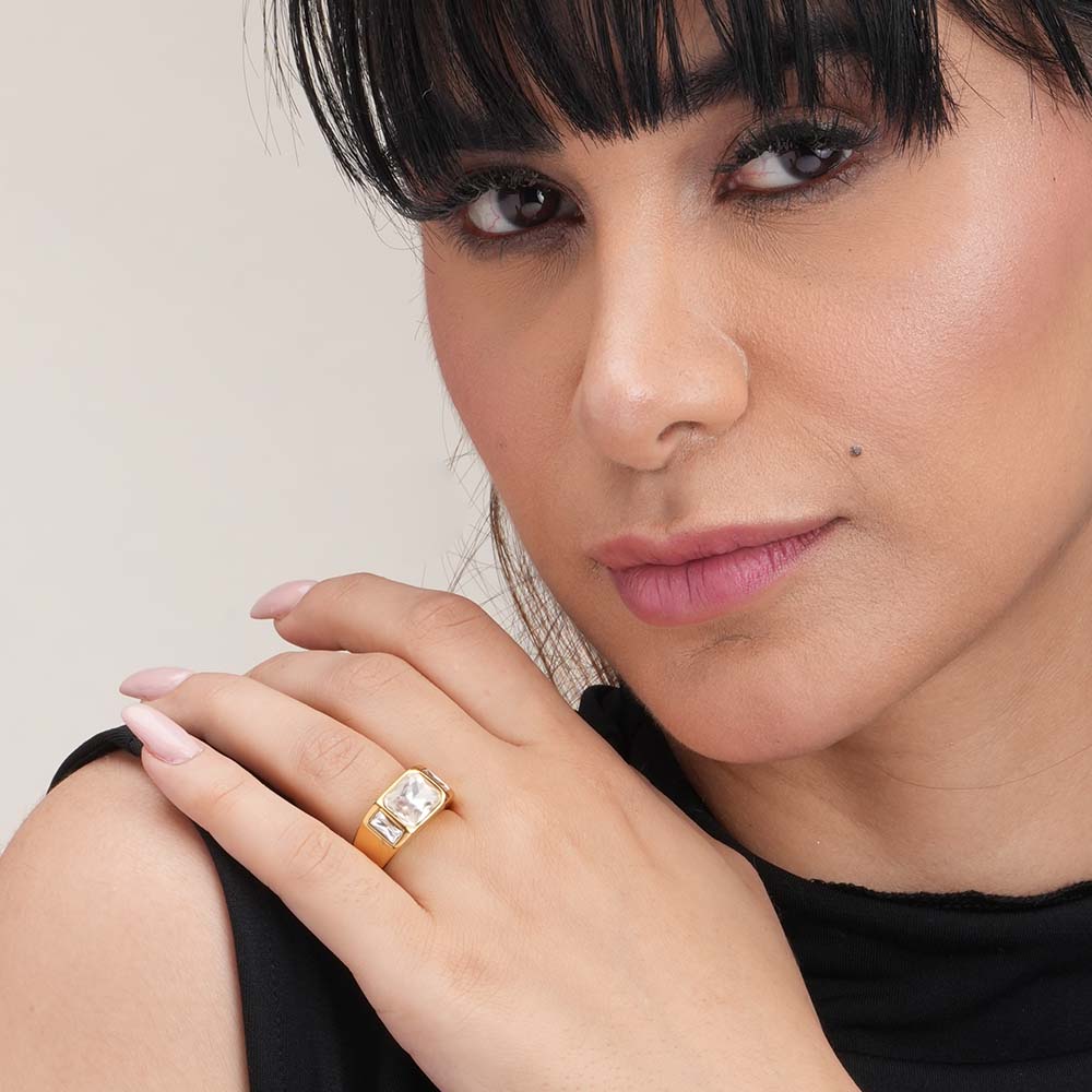 Zircon Studded Gold Chunky Ring