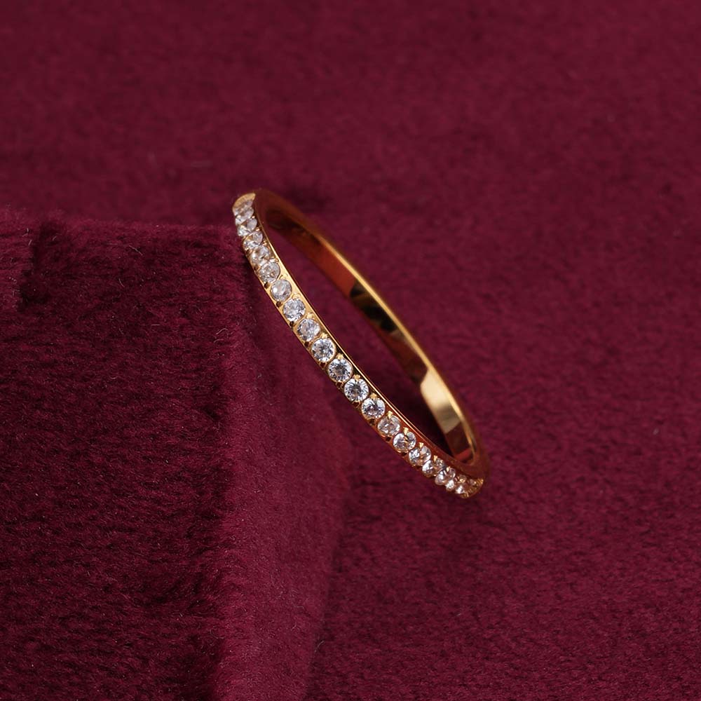 Sparkling Serenity Gold Ring