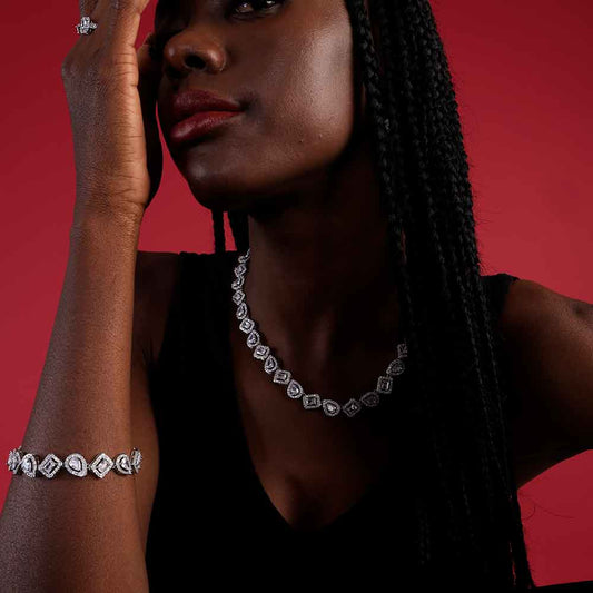 Timeless-alluring Diamond Set