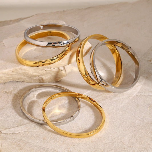 Classic Round Gold Bangle